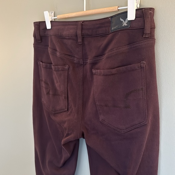 American Eagle Plum Colored Cropped Jean (skinny fit) - Picture 7 of 11